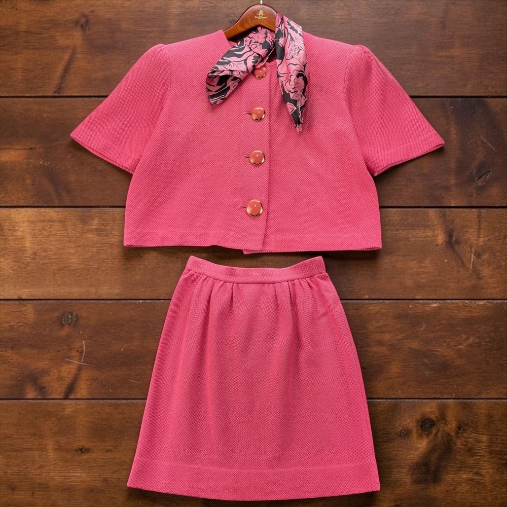 Vintage USA St John Marie Gray 3 Piece Pink Knit Skirt Suit Silk Scarf Size 4